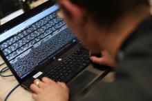 Une grande chaîne britannique de magasins d'électronique, Dixons Carphone, a révélé mercredi avoir été la cible de pirates informatiques qui ont tenté de dérober les informations de 5,9 millions de ca