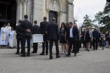 La mère et le père de Maëlys, lors des obsèques de leur fille, le 2 juin 2018 à La Tour-du-Pin (Isère)