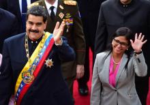 Le président du Venezuela Nicolas Maduro et Delcy Rodriguez, à l'époque présidente de l'Assemblée constituante, le 10 août 2017. Mme Rodriguez, devenue depuis vice-présidente, est visée depuis le 25 j