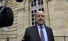 Alain Juppé donne un point presse devant la mairie de Bordeaux le 18 juin 2018