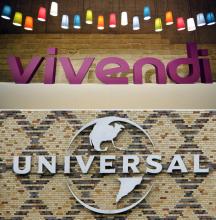 Vivendi s'est lancé dans les grandes manoeuvres capitalistiques, annonçant vouloir racheter le groupe français d'édition Editis et envisager la cession de près de la moitié du capital d'Universal Musi