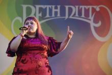 La chanteuse américaine Beth Ditto aux Eurockéennes de Belfort, le 06 juillet 2018