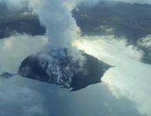 Photo du vulcanologue Thomas Boyer du volcan Manaro Voui sur l'île d'Ambae au Vanuatu, le 25 septembre 2017