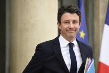 Le porte-parole du gouvernement Benjamin Griveaux quitte le palais de l'Elysée après le Conseil des ministres le 11 juillet 2018 à Paris