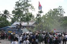 Heurts entre manifestants et forces de sécurité indonésiennes lors d'un rassemblement pour l'indépendance de la région, le 1er décembre 2011 à Timika, en Papouasie