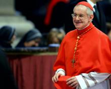 Le cardinal français Jean-Louis Tauran, le 9 février 2005 au Vatican, à Rome