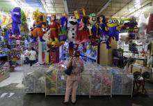 Une femme dans un magasin à Managua, le 29 juin 2018 au Nicaragua