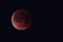 Eclipse de lune vue depuis Los Angeles le 31 janvier 2018