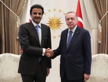 L'émir du Qatar Cheikh Tamim ben Hamad Al-Thani et le président turc Recep Tayyip Erdogan à Ankara, le 15 août 2018
