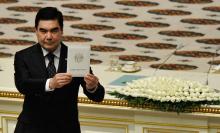 Le président du Turkmenistan Gourbangouly Berdymoukhamedov durant la cérémonie de son investiture après sa réélection avec plus de 97% des voix, à Achkabad le 17 février 2017