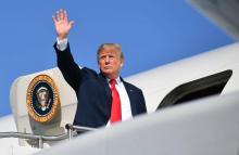Le président Donald Trump embarque dans son Air Force One à Morristown dans le New Jersey, le 4 août 2018