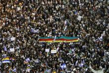 Une foule immense de druzes israéliens et leurs sympathisants manifeste à Tel-Aviv contre une nouvelle loi controversée définissant Israël comme l'"Etat-nation du peuple juif", le 4 août 2018