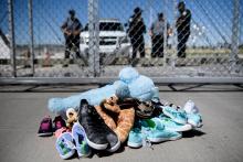 Des affaires d'enfants abandonnées à la frontière avec le Mexique, le 21 juin 2018 à Tornillo, au Texas