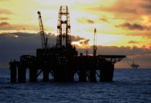 Une plateforme pétrolière au large de la Norvège, le 15 décembre 2006. Plus gros producteur d'hydrocarbures d'Europe de l'Ouest, la Norvège a maintenu ses taux d'intérêt à un niveau historiquement bas