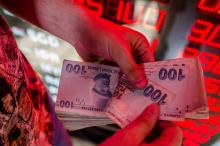 La livre turque chute de plus de 5% face au dollar, sur fond de crise diplomatique entre la Turquie et les Etats-Unis