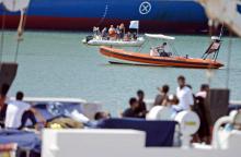 Le bateau des gardes-côtes italiens "Diciotti" est coincé dans le port de Catane en Sicile, le 23 août 2018