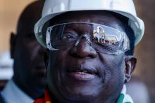 Le président du Zimbabwe, Emmerson Mnangagwa, au lancement d'une usine d'aluminium à Kwekwe, le 25 juillet 2018.