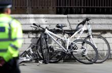 Des bicyclettes endommagées dans une attaque conduite par un homme qui a précipité son véhicule sur des cyclistes et des policiers, le 14 août 2018 près du Parlement de Westminster