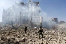 Photo d'un site de la capitale yéménite Sanaa après un raid aérien attribué à la coalition emmenée p
