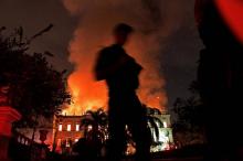 Un gigantesque incendie ravage le Musée national de Rio de Janeiro le 2 septembre 2018