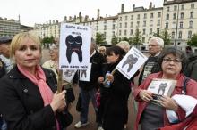 Manifestation de patients victimes de Dentexia, le 9 mai 2016 à Lyon
