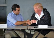 Donald Trump rencontre le gouverneur de Porto Rico, Ricardo Rossello, le 3 octobre 2017