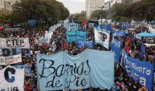 Manifestation contre la politique d'austérité du gouvernement argentin sur l'avenue 9 de Julio à Buenos Aires, le 12 septembre