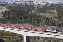 Photo du nouveau train rapide reliant Jérusalem à Tel-Aviv, en Israël, le 25 septembre 2018.