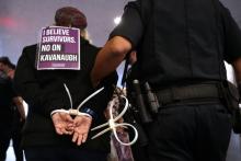 Arrestation mardi à Washington de militants manifestant contre la confirmation du juge Brett Kavanaugh à la Cour suprême