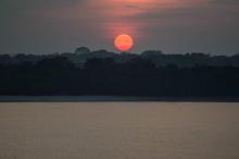 Coucher de soleil sur la forêt amazonienne en décembre 2015