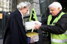 Syndicaliste SUD-rail avec l'avocat Xavier Robun devant le Conseil des Prud'hommes de Paris le 12 mars 2015