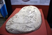 Un autel vieux de 1.500 ans récemment découvert sur un site archéologique du nord du Guatemala, au musée d'archéologie et d'ethnologie de Guatemala city, le 12 septembre 2018
