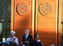 La mosquée centrale de Cologne, en Allemagne, financée par l'Union des affaires turco-islamiques (Ditib), le 28 septembre 2018 avant son inauguration présidée par le président turc Recep Tayyip Erdoga