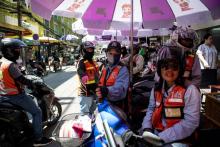 Des femmes mototaxis à Bangkok où elles sont de plus en plus nombreuses, le 26 septembre 2018