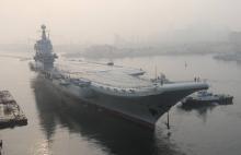 Le premier porte-avion de fabrication chinoise, le 13 mai 2018 dans le port de Dalian