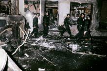 La rue Copernic le 4 octobre 1980 à Paris, au lendemain de l'explosion d'une bombe dans une synagogu