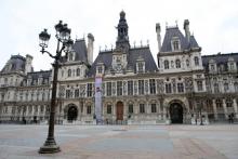 La maire PS de Paris, Anne Hidalgo, annonce qu'elle va ouvrir des mairies de la capitale aux SDF cet hiver, dont l'Hôtel de Ville, spécialement dédié à des femmes sans-abri