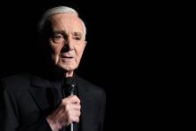 Le chanteur Charles Aznavour en concert à Bercy à Paris, le 13 décembre 2017