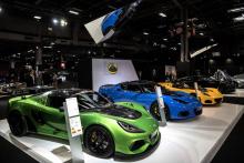 Des voitures Lotus présentées au Mondial de l'automobile le 04 octobre 2018 à Paris