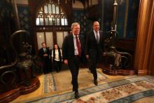 John Bolton, conseiller de Donald Trump à la Sécurité nationale, rencontre le ministre russe des Affaires étrangères, Sergei Lavrov, le 22 octobre à Moscou.