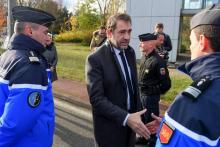 Le ministre de l'Intérieur Christophe Castaner rencontre des gendarmes au péage de Virsac (Gironde) le 29 novembre 2018