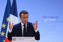 Le président français Emmanuel Macron fait un discours au Forum pour la gouvernance d'internet à l'Unesco à Paris le 12 novembre 2018