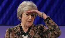 La Première ministre britannique Theresa May devant le patronat britannique le 19 novembre 2018