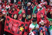 Des supportrices du FC Persépolis assistent à la finale de la ligue des champions asiatiques de football à Téhéran. Fait rare, un millier d'Iraniennes ont été admises le 10 novembre 2018 au stade, plu