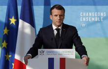 Le président Emmanuel Macron fait une déclaration après la présentation des grandes orientations de la programmation pluriannuelle de l'énergie (PPE), le 27 novembre 2018 à l'Elysée, à Paris