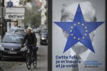 Une affiche destinée à encourager les électeurs à voter aux européennes, dans une rue de Strasbourg le 21 novembre 2018