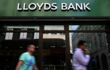 la banque britannique ne prévoit aucune fermeture d'agence dans le cadre de cette restructuration