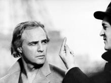 L'acteur américain Marlon Brando et le réalisateur italien Bernardo Bertolucci à Paris le 5 mars 1972