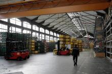 Un entrepôt de l'usine PSA de Saint-Ouen, le 28 janvier 2014