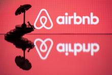 La société Airbnb Ireland est accusée de laisser en ligne sur sa plateforme des annonces enfreignant la réglementation en vigueur en France